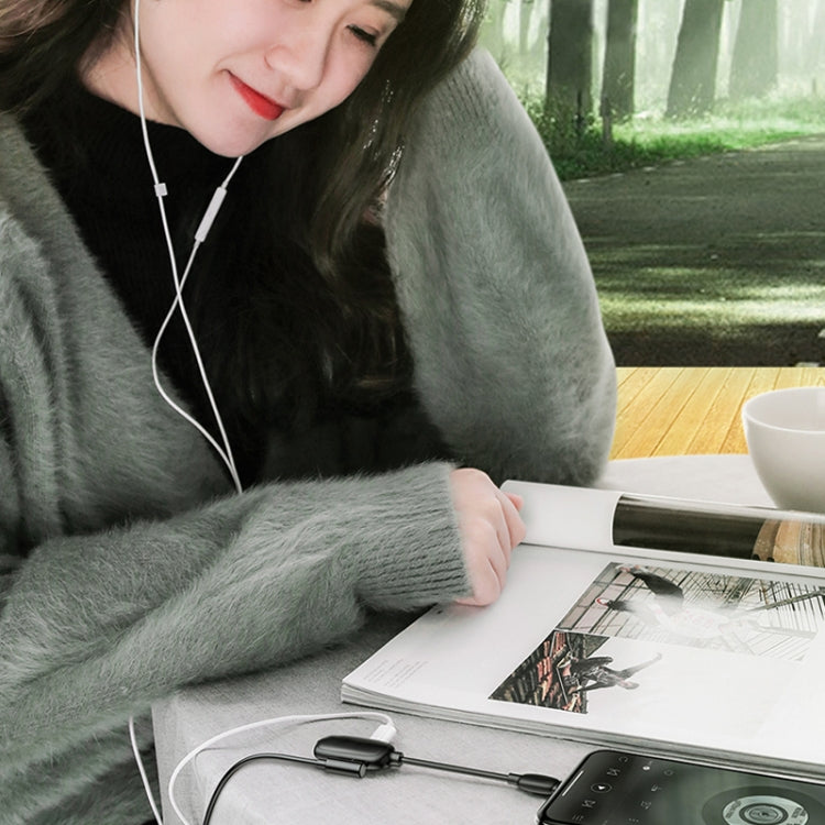 8 Pin to 8 Pin Charging Interface + 8 Pin Earphone Interface + 3.5mm Audio Interface Earphone Adapter(Gold) - Earphone Adapter by PMC TechLife | Online Shopping South Africa | PMC TechLife