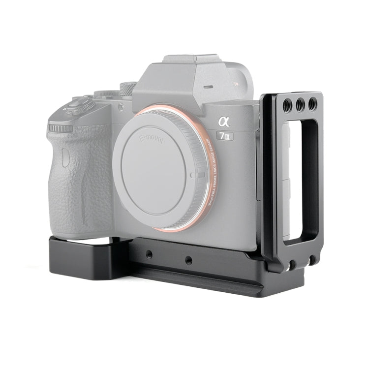 YELANGU CL6 YLG0712A Vertical Shoot Quick Release L Plate Bracket Base Holder for Sony A9 (ILCE-9) / A7 III/ A7R III(Black) - free shipping - PMC TechLife - Order now!