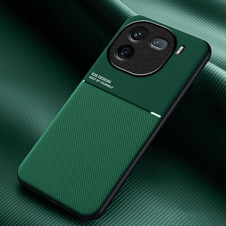 For vivo iQOO 12 Classic Tilt Strip Grain Magnetic Shockproof PC + TPU Phone Case(Green) - iQOO 12 Cases by PMC TechLife | Online Shopping South Africa | PMC TechLife