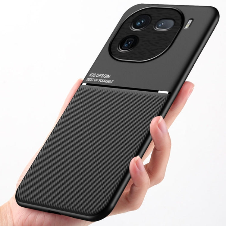 For vivo iQOO 12 Classic Tilt Strip Grain Magnetic Shockproof PC + TPU Phone Case(Green) - iQOO 12 Cases by PMC TechLife | Online Shopping South Africa | PMC TechLife