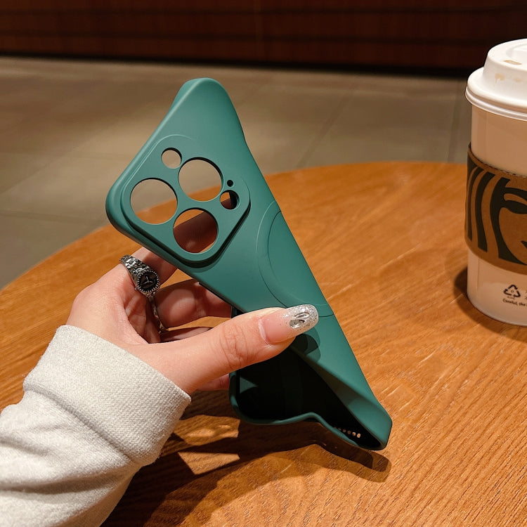 For iPhone 16e Solid Color Liquid Silicone MagSafe Magnetic Phone Case(Red) - iPhone 16e Cases by PMC TechLife | Online Shopping South Africa | PMC TechLife | Buy Now Pay Later Mobicred