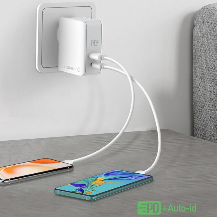 LDNIO A4403C 30W PD + Auto-id Foldable Fast Travel Charger with 1m USB-C / Type-C Cable, UK Plug - free shipping - PMC TechLife - Order now!
