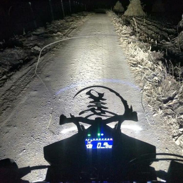 40W White Light Motorcycle LED Spotlight Headlight Car Front Bumper Light Off-Road Vehicle Modified Roof Light - Headlights by PMC TechLife | Online Shopping South Africa | PMC TechLife | Buy Now Pay Later Mobicred