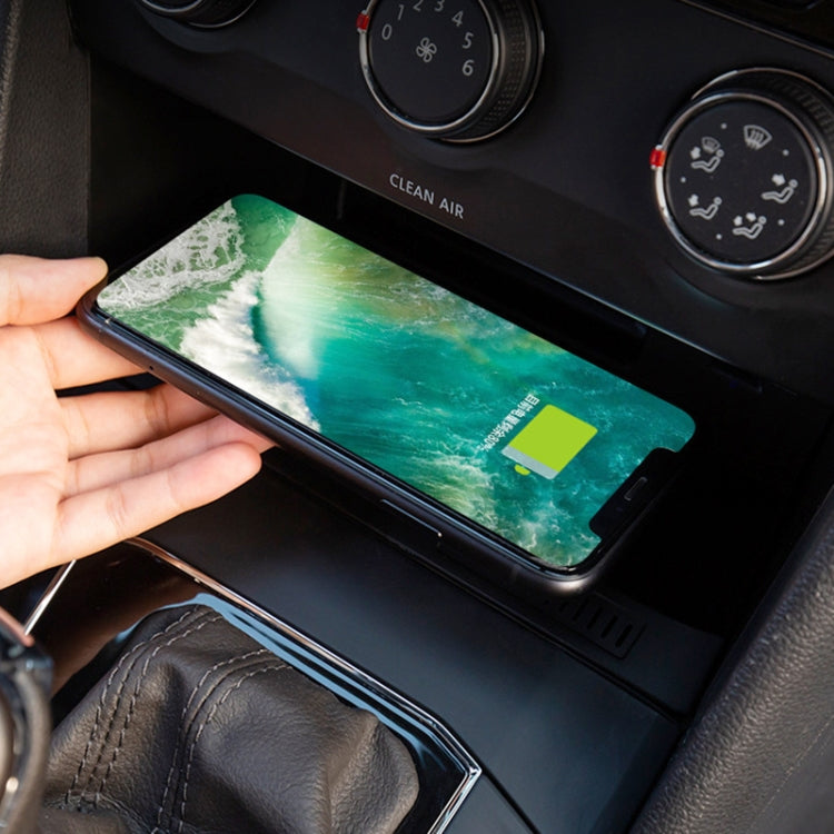 HFC-1030 Car Qi Standard Wireless Charger 10W Quick Charging for Volkswagen Tiguan L 2017-2021, Left Driving - Wireless Charging Pads by PMC TechLife | Online Shopping South Africa | PMC TechLife