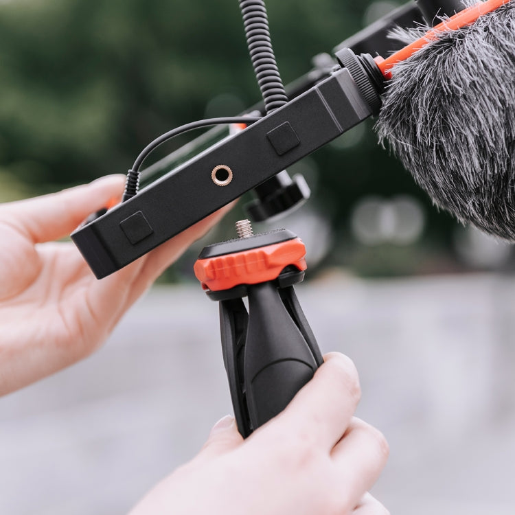 YELANGU PC204 YLG1801D Vlogging Live Broadcast LED Selfie Light Smartphone Video Rig Handle Stabilizer Bracket Kits with Microphone & Tripod - free shipping - PMC TechLife - Order now!