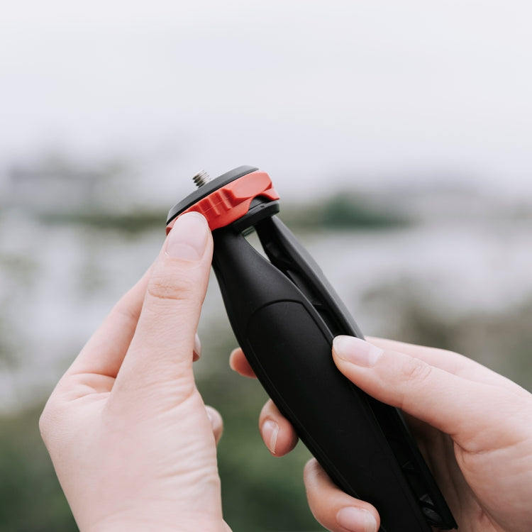 YELANGU PC204 YLG1801D Vlogging Live Broadcast LED Selfie Light Smartphone Video Rig Handle Stabilizer Bracket Kits with Microphone & Tripod - free shipping - PMC TechLife - Order now!